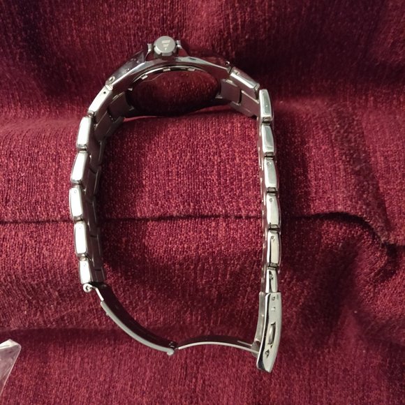 Amaze-Zing (B1) Sale!!: SP#40 Adidas Watch - Picture 4 of 6